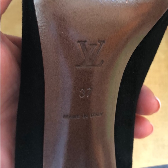 🎉Louis Vuitton black suede block heel shoes - Picture 6 of 8